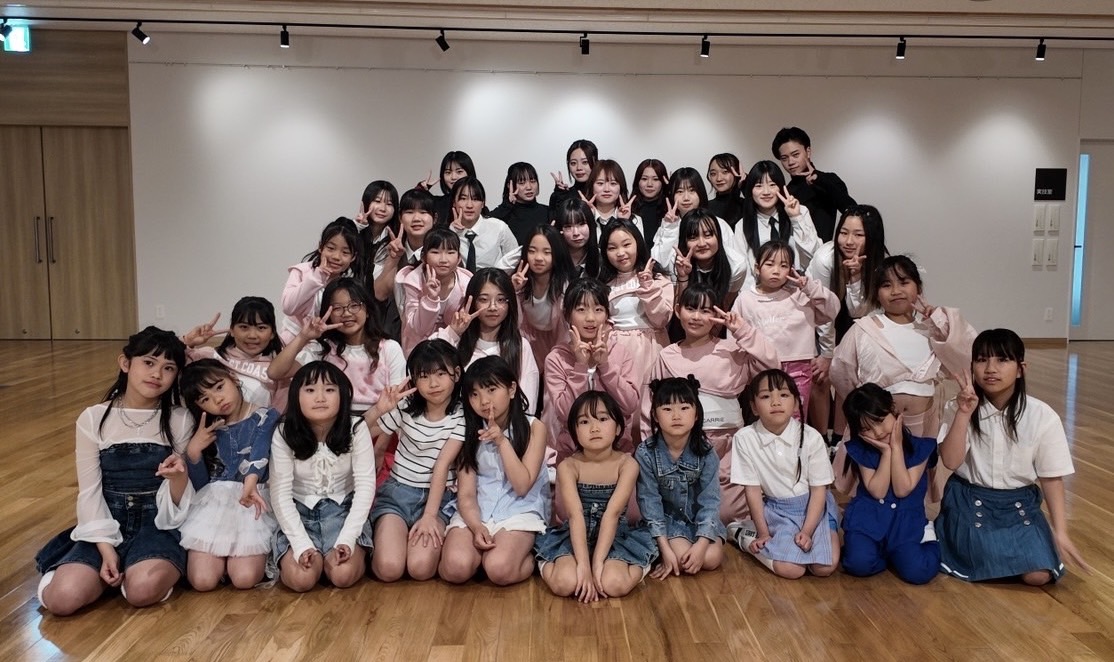 studio Luzeleのみなさんの集合写真。