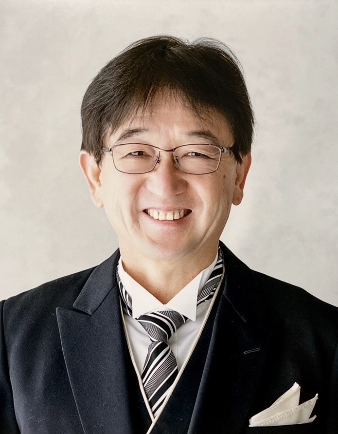 南大分公民館長 河野 准一郎 ポートレート写真。
